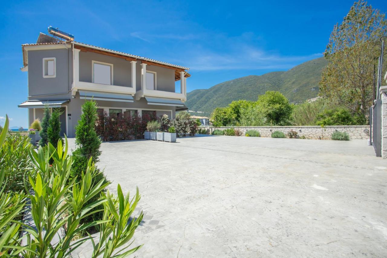 Apollonian Luxury Apartments Vasiliki  Bagian luar foto